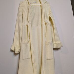 SOLD Cozy Cream Vintage 70s Boho Cottagecore Knit Maxi Duster Hong Kong Tassel